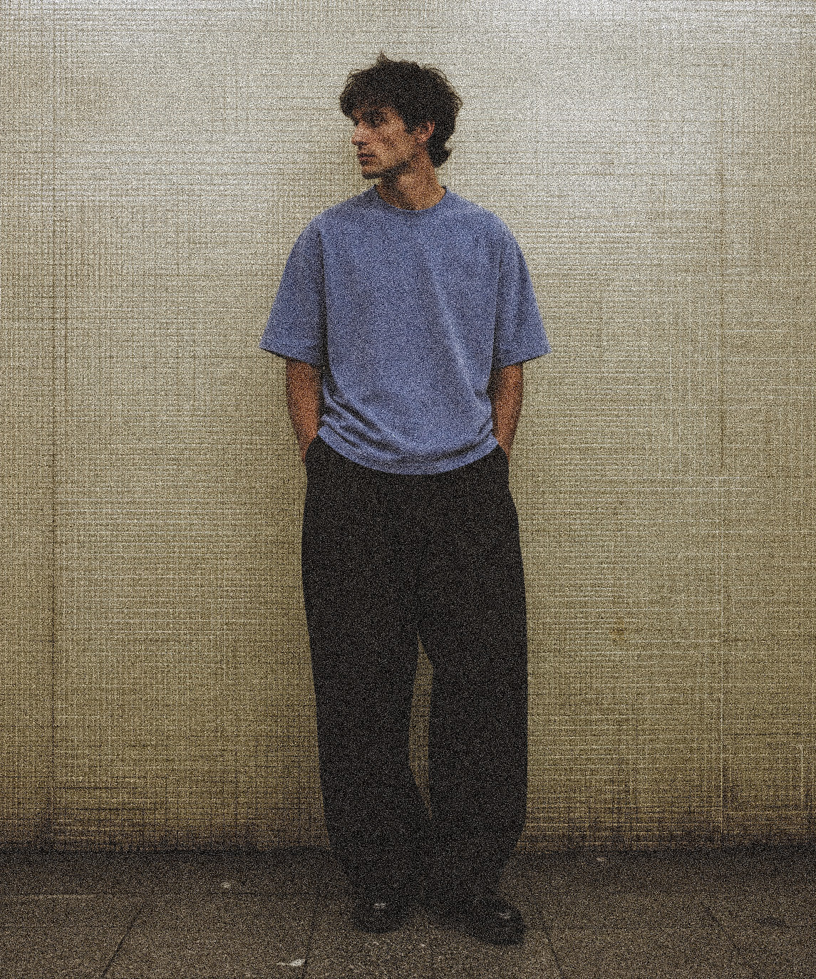 ESSENTIAL 01 — Back Zip T-Shirt